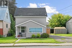 132 EDWARD STREET S  Arnprior, ON K7S 2X4