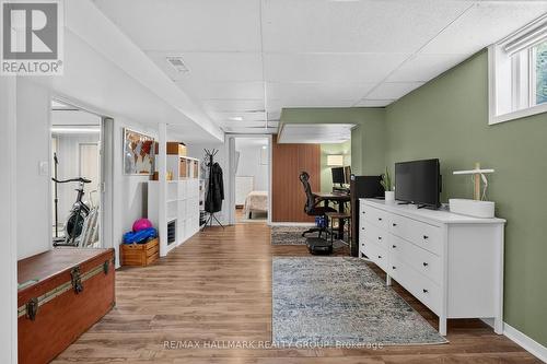 987 Neville Street, Ottawa, ON 