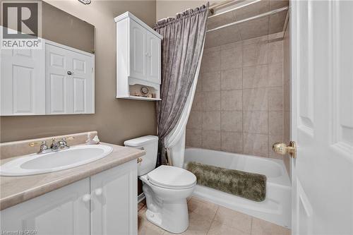 4 piece bathroom on the main floor. - 159 Thoroughbred Boulevard, Ancaster, ON 