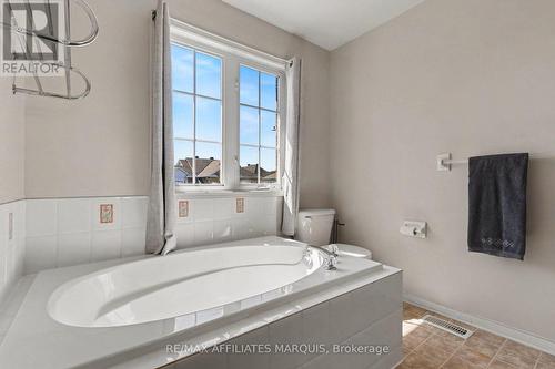 218 Annapolis Circle, Ottawa, ON 