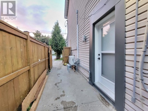 MAIN - 49 VINE AVENUE , Toronto, Ontario M6P 1V6 5