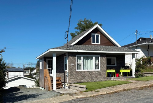 Front of Structure - 943 Rue Vanasse, Rouyn-Noranda, QC 