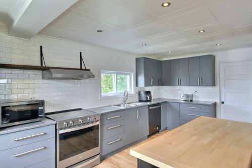 Kitchen - 943 Rue Vanasse, Rouyn-Noranda, QC 