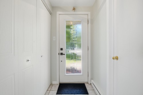 Hall d'entrée/Vestibule - 1601 Rue Christopher, Prévost, QC 
