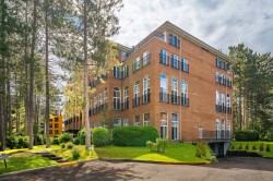 107-1360 Av. du Golf-de-Bélair Québec (La Haute-Saint-Charles), QC G3J 1W8