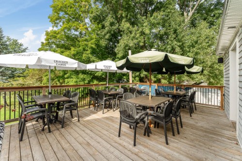 Terrasse - 110 Rue Main, North Hatley, QC 