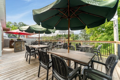 Terrasse - 110 Rue Main, North Hatley, QC 