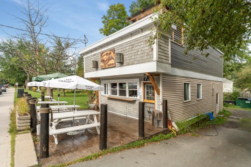 Façade - 110 Rue Main, North Hatley, QC 