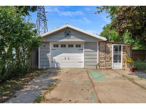 17 Willowmac Avenue, Chatham, ON 