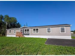 37 Luanne DR Waasis, NB E3B 0Z5