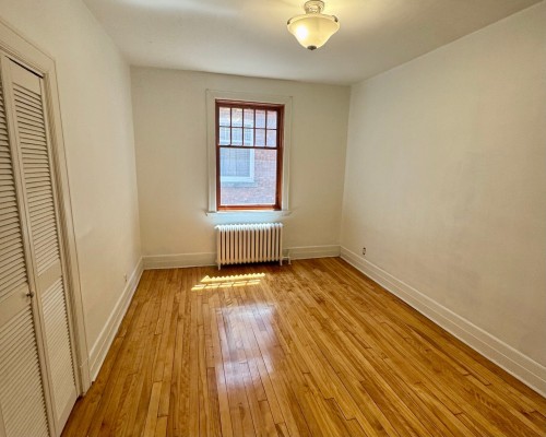 Chambre à coucher - 4219 Av. Marcil, Montréal (Côte-Des-Neiges/Notre-Dame-De-Grâce), QC 