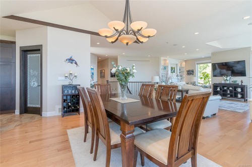 3304 Chemoy Rd, Chemainus, BC 