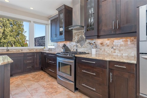 3304 Chemoy Rd, Chemainus, BC 