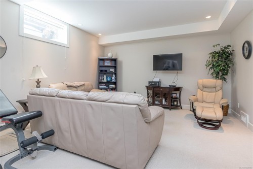 3304 Chemoy Rd, Chemainus, BC 