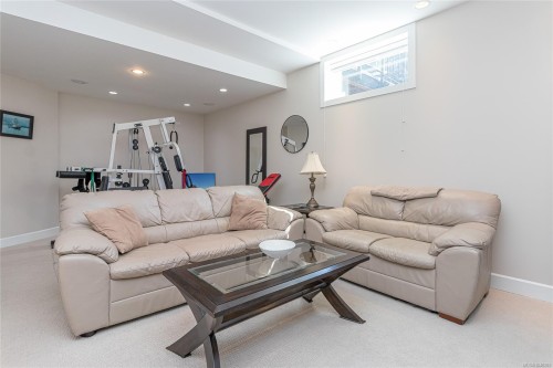 3304 Chemoy Rd, Chemainus, BC 