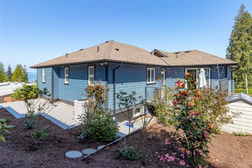 3304 Chemoy Rd, Chemainus, BC 