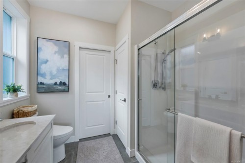 913 Craig Rd, Ladysmith, BC 