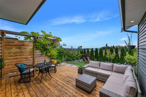 913 Craig Rd, Ladysmith, BC 