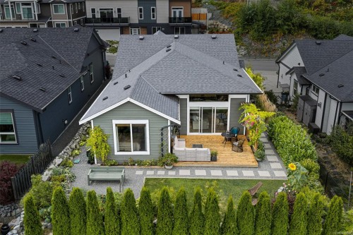 913 Craig Rd, Ladysmith, BC 