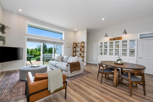 913 Craig Rd, Ladysmith, BC 