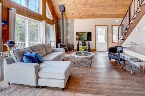 Salon - 4034  - 4036 Ch. Du Lac-Gratten, Rawdon, QC 
