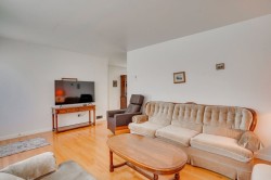 Salon - 