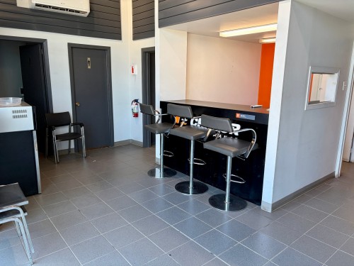 Bureau - 2352 Boul. Du Curé-Labelle, Saint-Jérôme, QC 