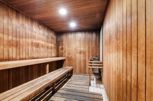 Sauna - 804-6635 Ch. Mackle, Côte-Saint-Luc, QC 
