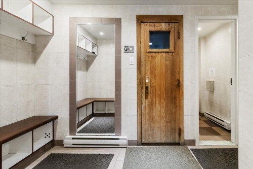 Sauna - 804-6635 Ch. Mackle, Côte-Saint-Luc, QC 