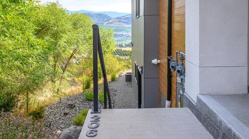 206 Vineyard Way, Vernon, BC 