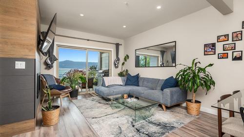 206 Vineyard Way, Vernon, BC 