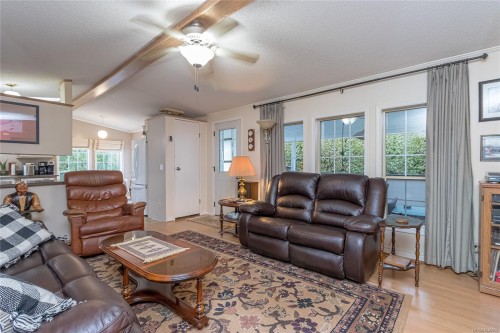 1071 Bourban Rd, Mill Bay, BC 