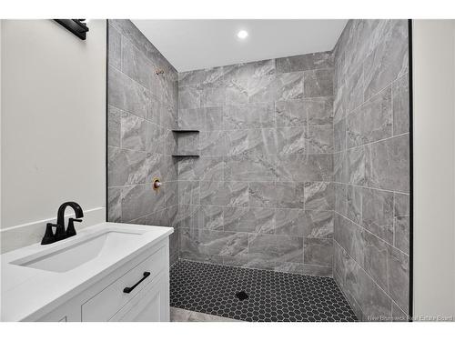 14 Hemlock St, Penniac, NB 