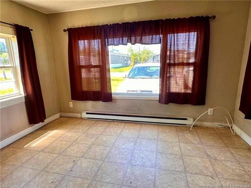 15 Hedgeview Dr, Fredericton, NB 