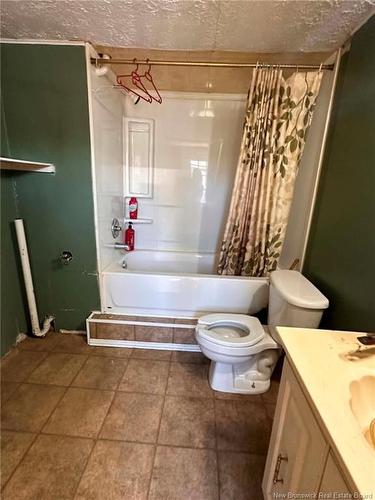 15 Hedgeview Dr, Fredericton, NB 