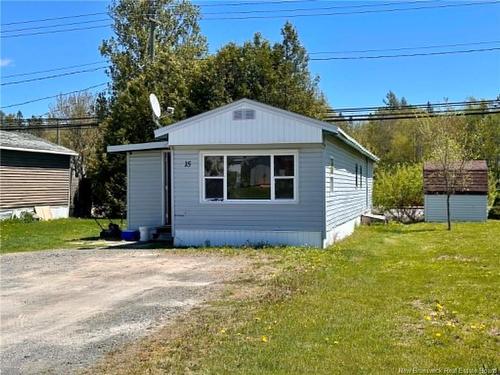 15 Hedgeview Dr, Fredericton, NB 