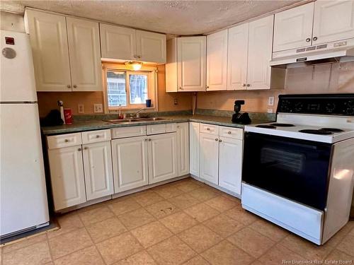 15 Hedgeview Dr, Fredericton, NB 