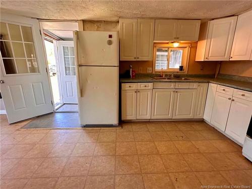 15 Hedgeview Dr, Fredericton, NB 