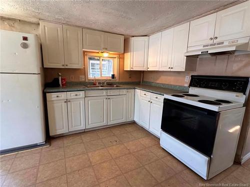 15 Hedgeview Dr, Fredericton, NB 