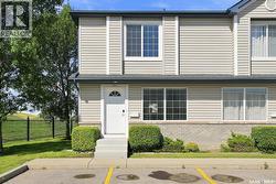 124 663 Beckett CRESCENT  Saskatoon, SK S7N 4X2