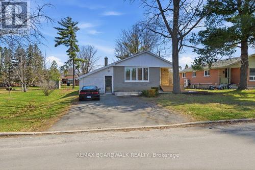 Sought after bungalow - 1279 Adirondack Drive, Ottawa, ON 