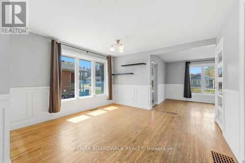 Plenty of natural light - 1279 Adirondack Drive, Ottawa, ON 