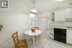 Kitchen nook - 