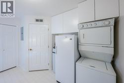 Laundry/mud room - 