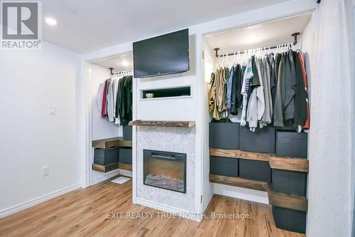 27 Nida Drive, Tiny, ON 