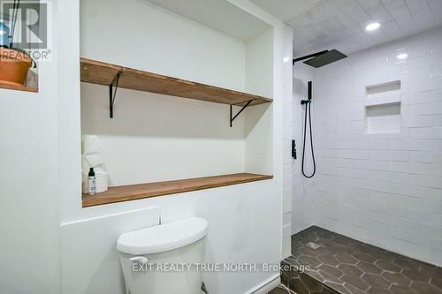 27 Nida Drive, Tiny, ON 