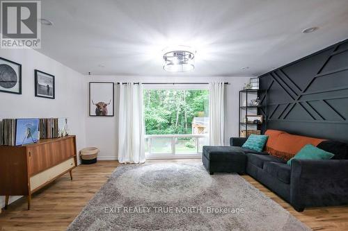 27 Nida Drive, Tiny, ON 