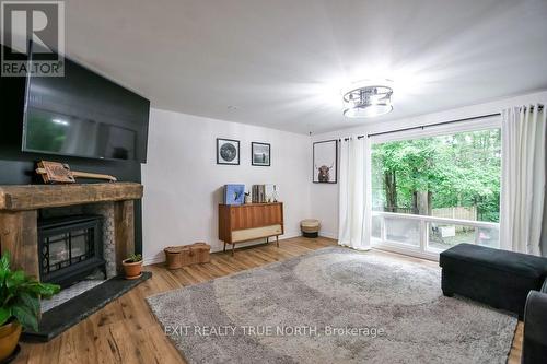 27 Nida Drive, Tiny, ON 