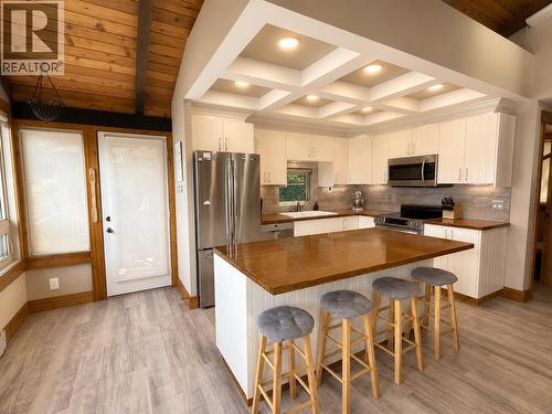 3981 Eagle Bay Road, Eagle Bay, BC 