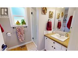 ensuite bath - 